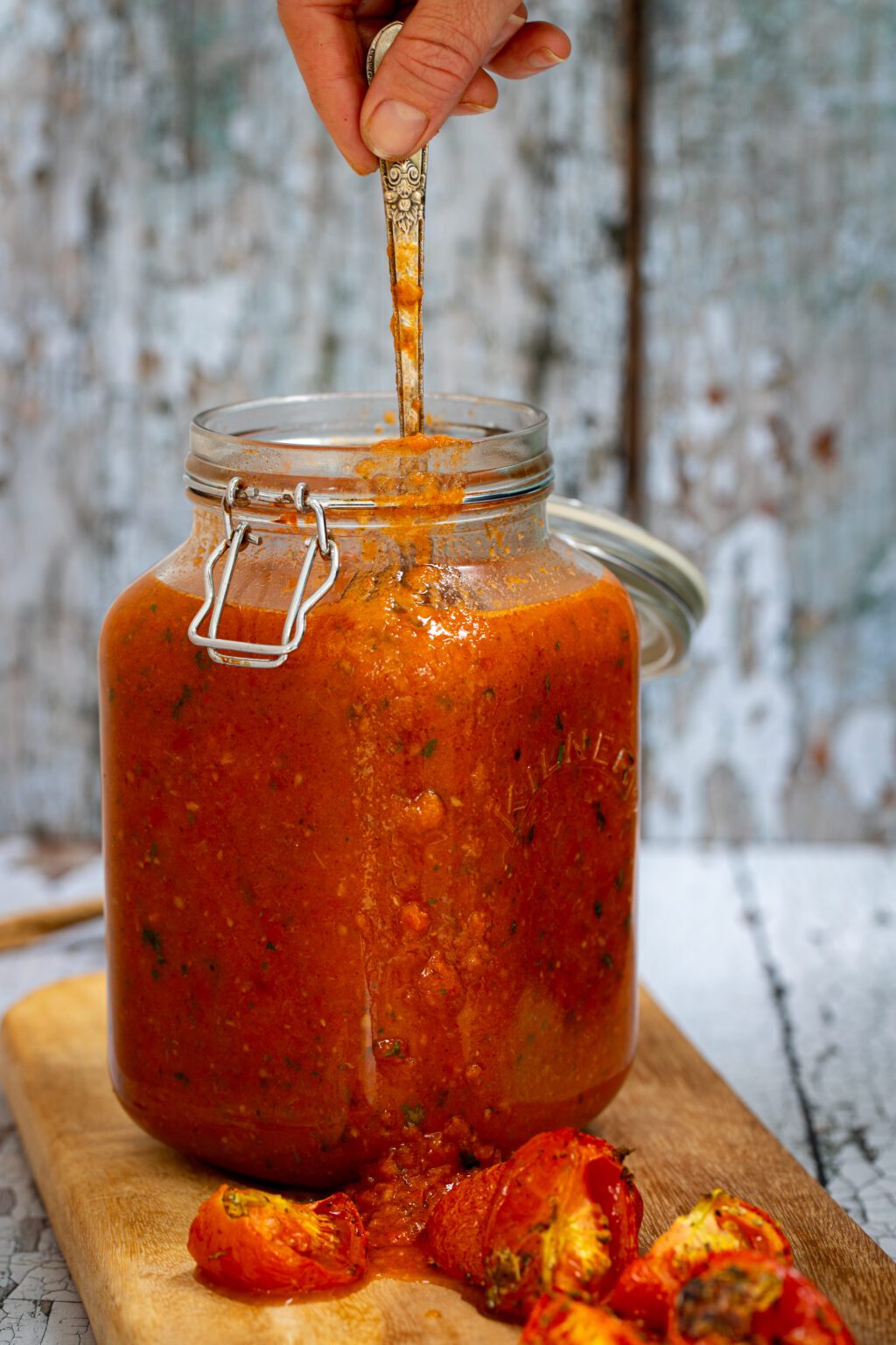 Homemade Roasted Vine Tomato Sauce • Iinh