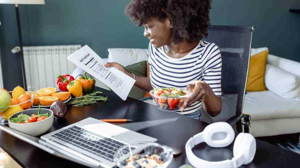 IINH Alumni Hub - Woman Using Nutrition Resources Handout